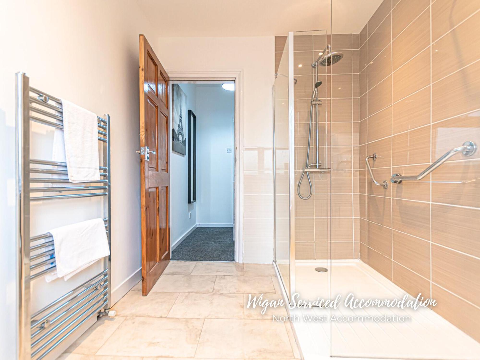 Wigan Serviced Accommodation Exterior photo