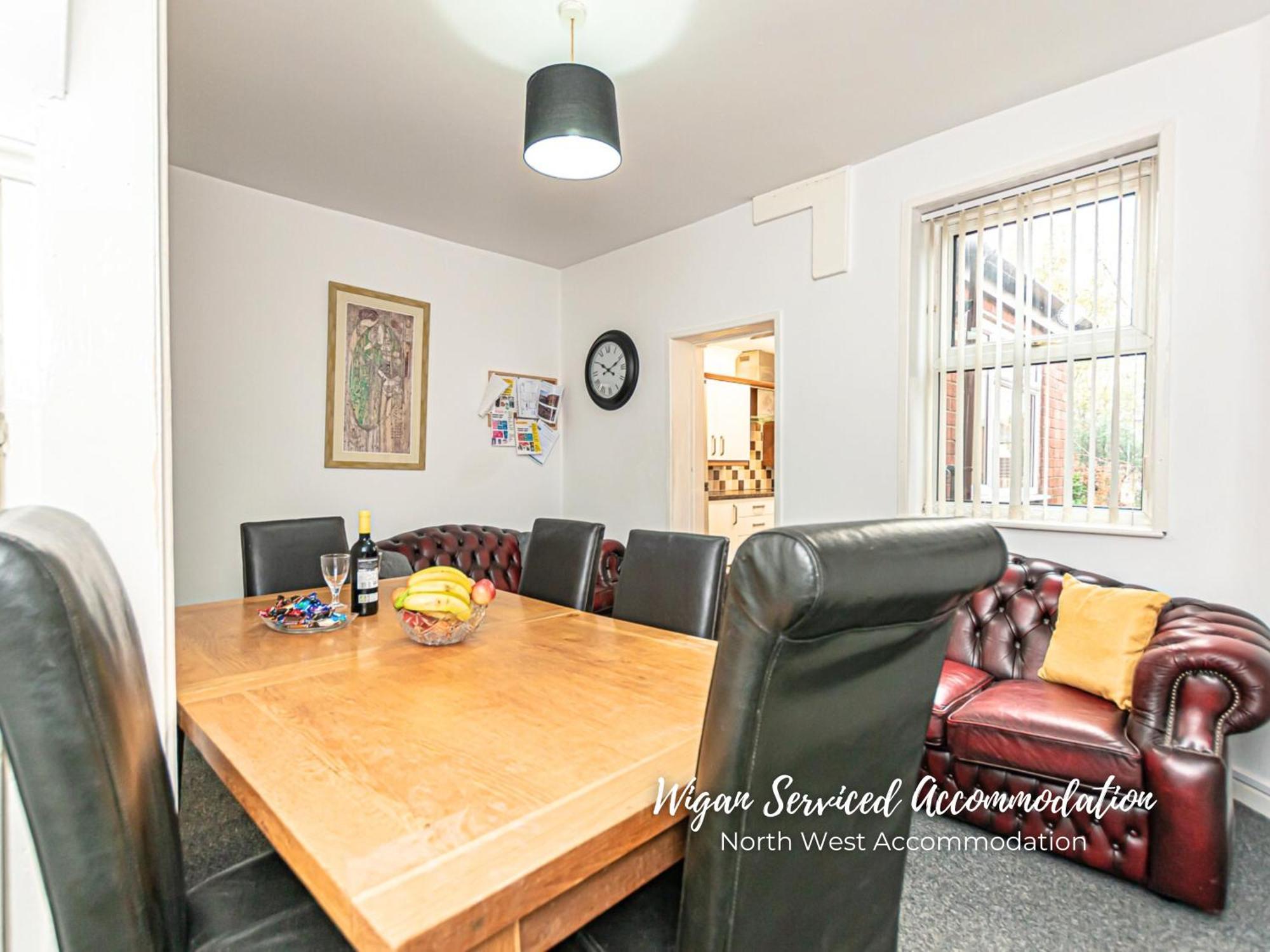 Wigan Serviced Accommodation Exterior photo